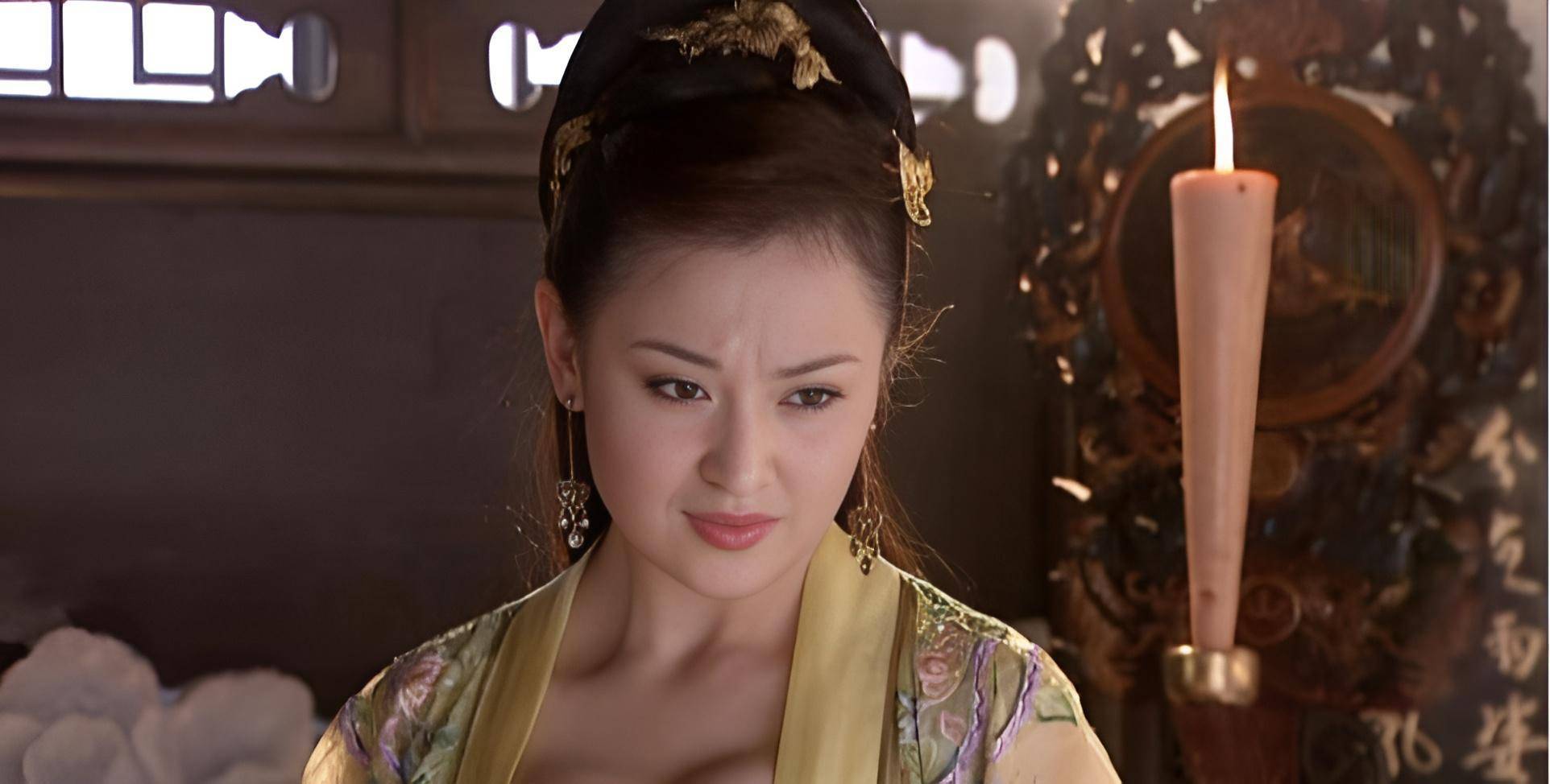 原来王夫人的母亲正是逍遥三老之一的李秋水,此人的容貌也和王夫人极