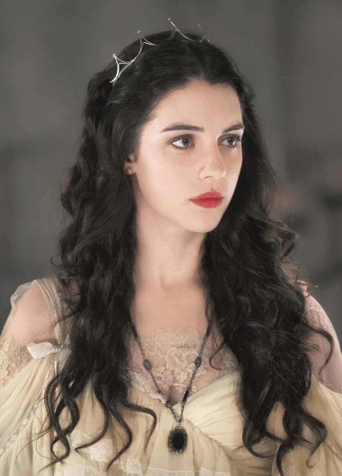 《风中的女王》的阿黛莱德·凯恩,她突破了人类侧脸美极限_宫廷_公主