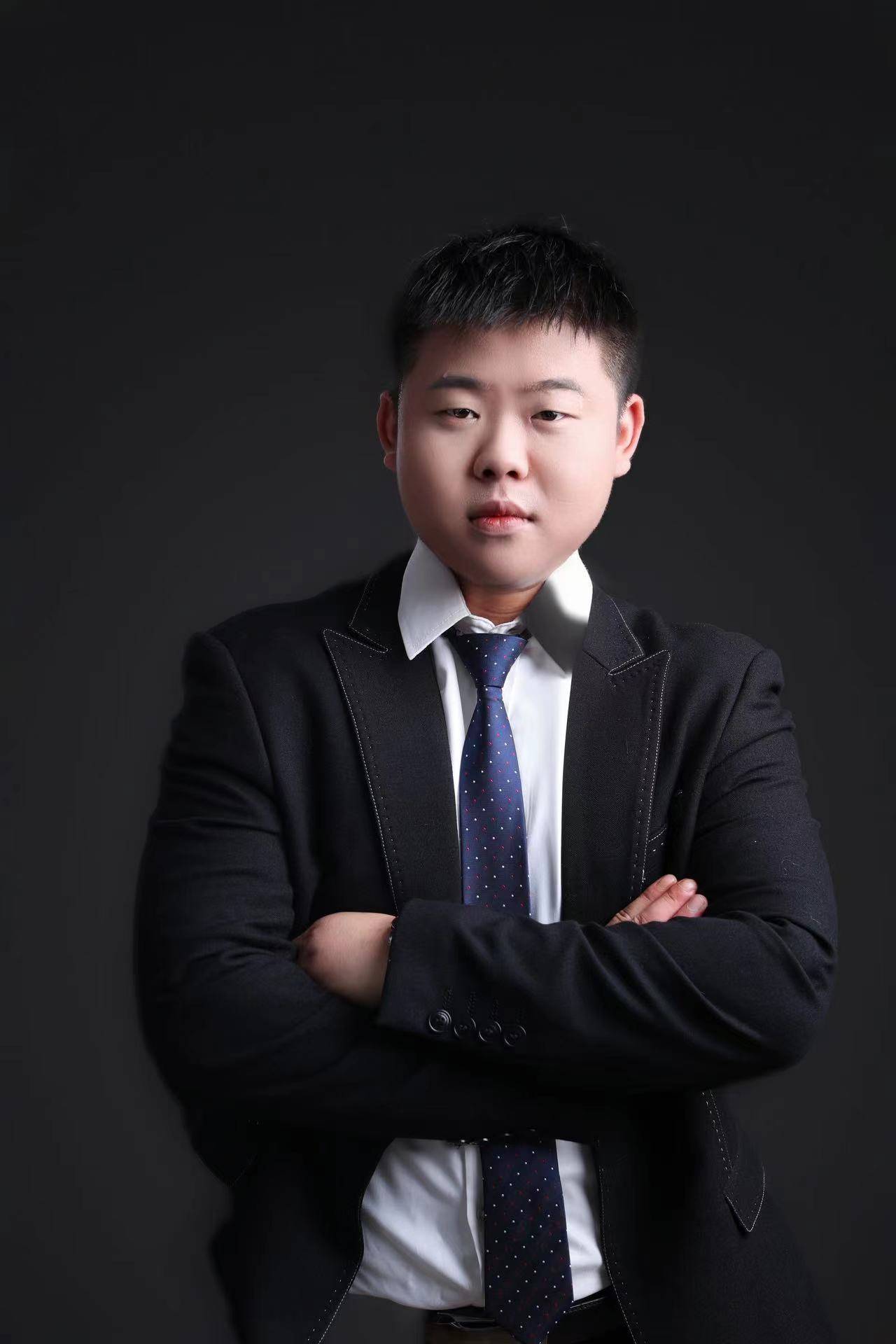 李晗个人简介_运营_跨境_官方