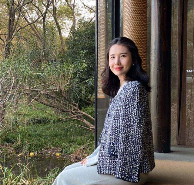 董花花晒照,蒋凡是否出镜成了焦点,张大奕不发声似乎承认失败_活动