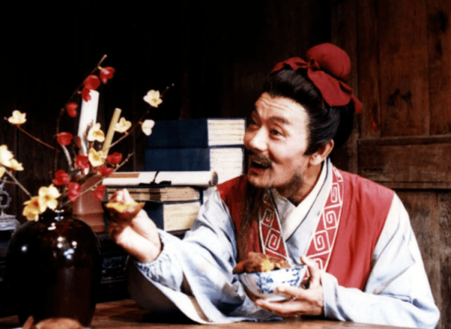 凭借《一鸟九命》《朱元璋巧访记》《汉武之恋》三次荣获飞天奖三等奖