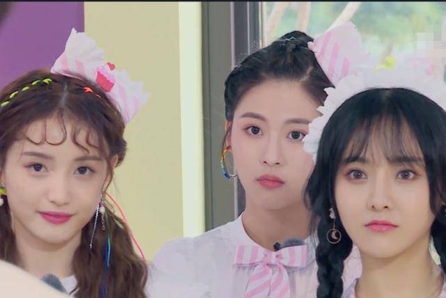 青你2:同样是甜心公主的造型,林小宅甜美,秦牛正威却不一样_表演_女生