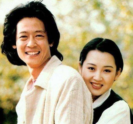 1991年,出租屋和王志文在一起的徐帆,与田壮壮传出绯闻被赶出家门