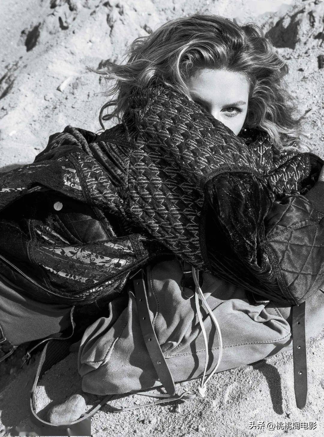 超模吉赛尔·邦辰《v》杂志冬季大片,华服珠宝加身气场超强_汤姆·布