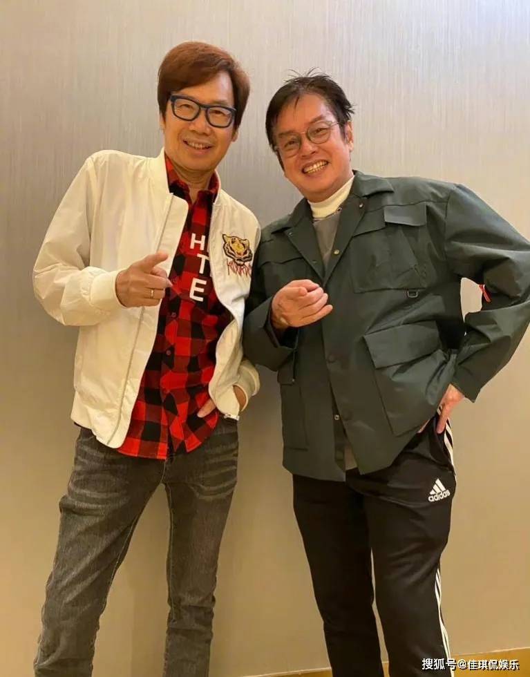 谭咏麟曝温拿五虎成员现状:陈友前往美国探孙,叶志强定居澳洲_彭健