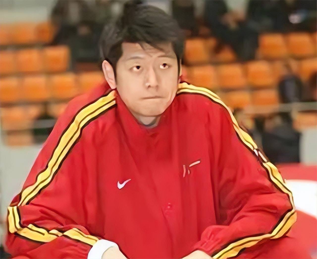 女篮王凡病逝,莫科一夜白头,教练牵线:2年后再婚生2娃_训练_妻子_篮球