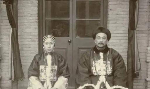 1888年，李鸿章把22岁爱女嫁给老迈臣，没想到两人后代今家喻户晓