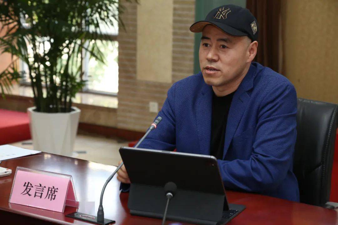 七宝中学举行班主任师徒结对仪式暨德育主题沙龙活动