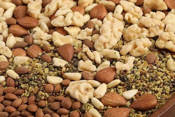 五仁丸,出自元代危亦林编撰的《世医得效方》,是危