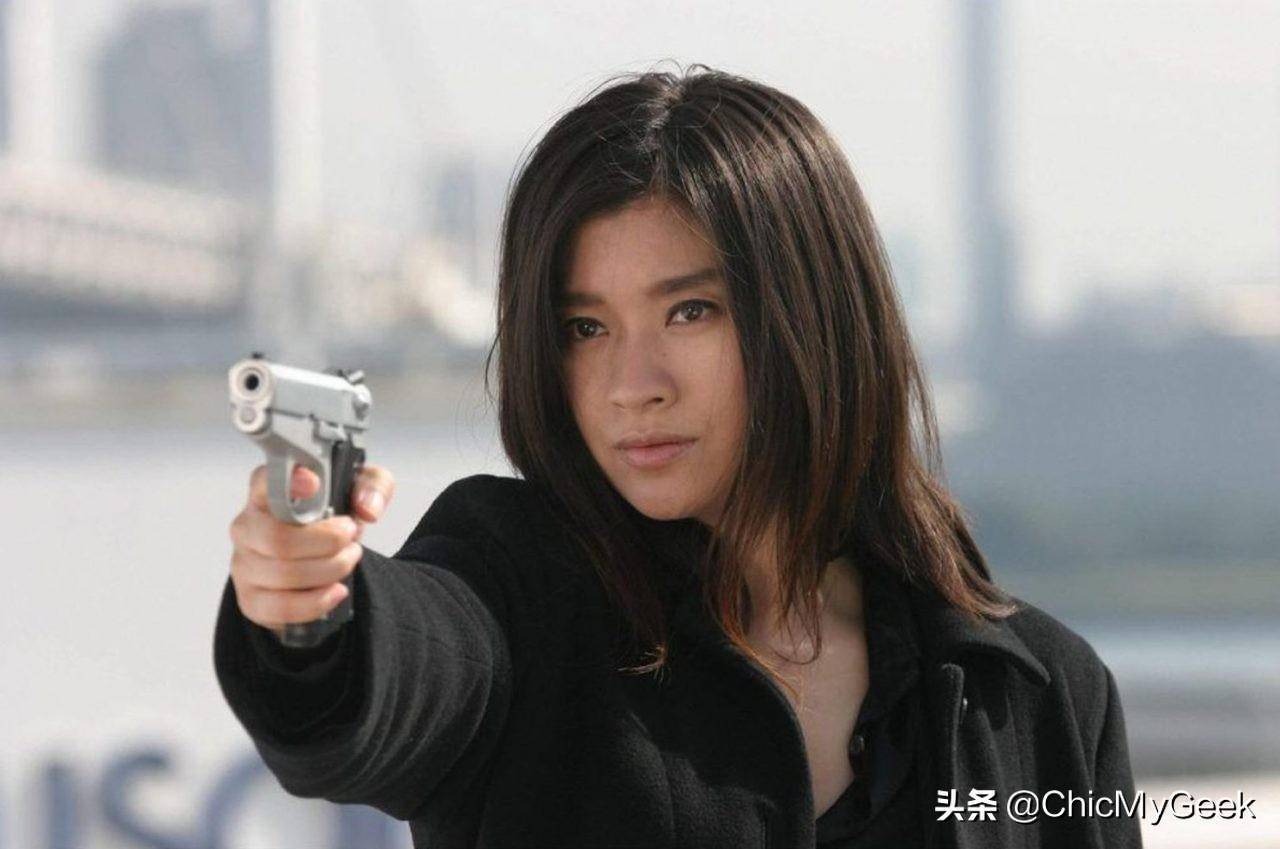 《unfair》雪平夏见这部戏中筱原凉子再度与年轻男演员搭档,上演甜蜜