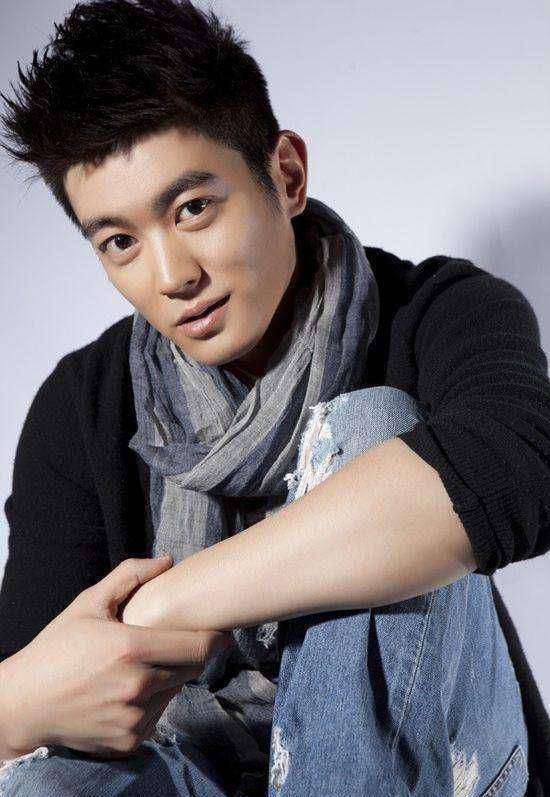 杜江和和霍思燕相爱7年,儿子6岁,他把大5岁的妻子宠成小公主_表演