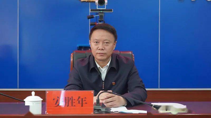 11月9日上午,果洛州举行119消防宣传月启动仪式,州人民政府副州长