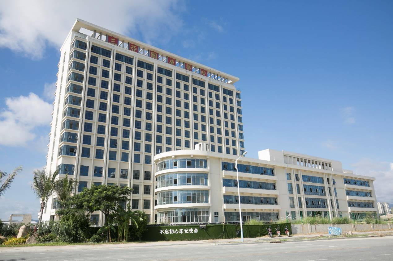 5公里内有3大市政公园三甲国康医院(在建中):与项目一路之隔(项目西侧