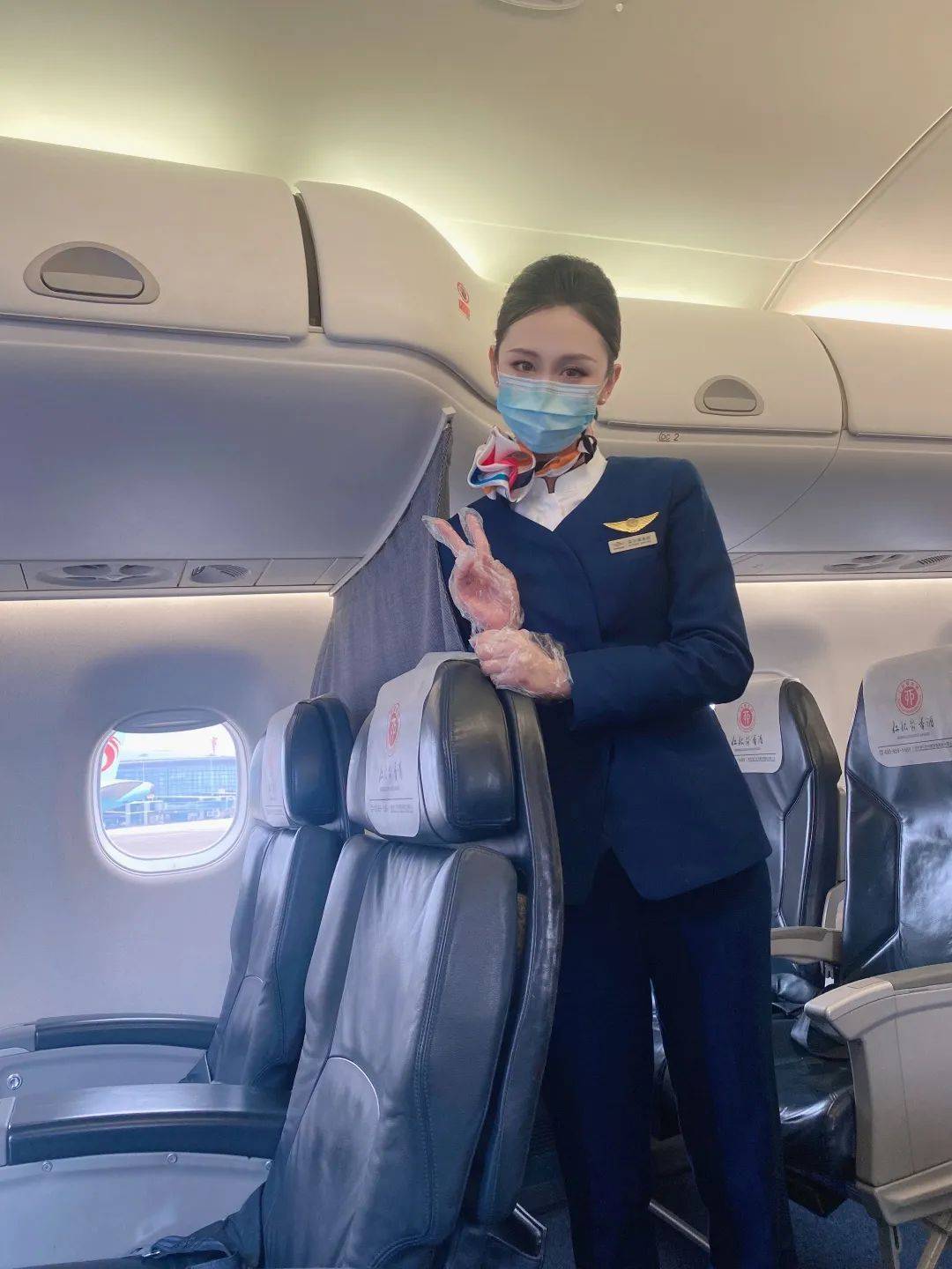 "地才"学姐教你如何转正客舱乘务员!_工作_旅客_郭婧文