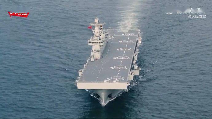 海军第三艘 075 型两栖攻击舰亮相_装备_舷号_消息