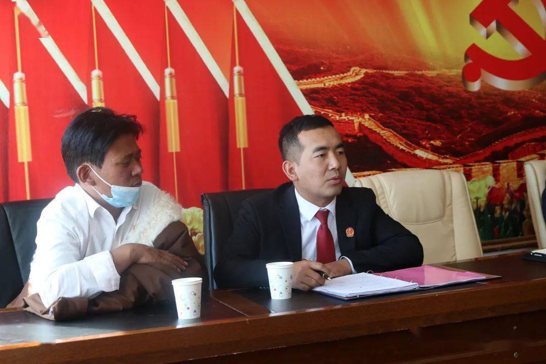 兴海法院干警赴联点帮扶村开展党的二十大精神宣讲和走访慰问活动