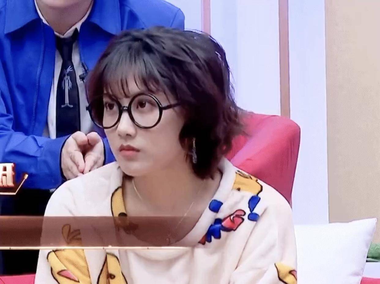 秦霄贤李艺彤炒cp?