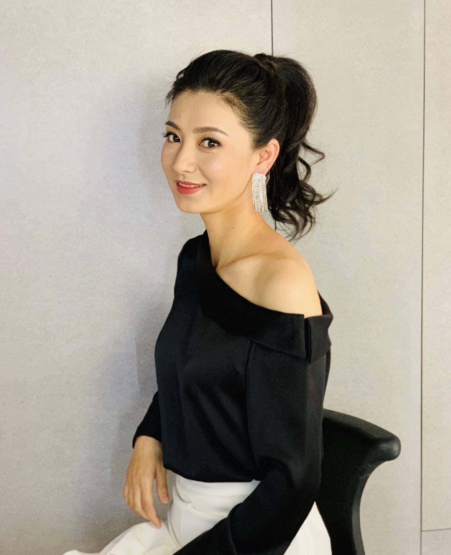 "沈眉庄"斓曦晒素颜近照,36岁古风气质不减,曾为爱嫁音乐才子_角色_剧