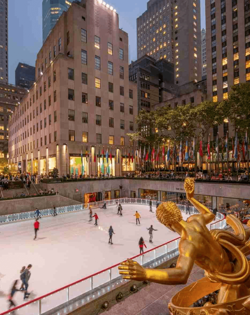 洛克菲勒溜冰场回归开放!快携好友来场冰刀之旅吧!