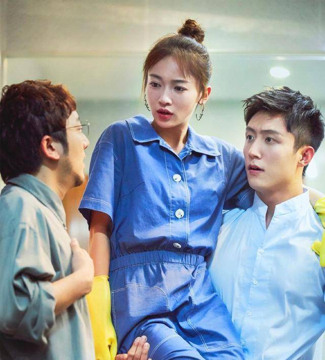 黄景瑜和吴谨言拍吻戏,导演故意没喊停,还一脸姨母笑_希西_段燃_观众