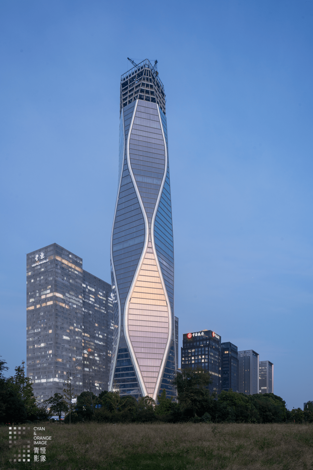 som"望朝中心"摩天楼即将建成,一睹最新实景图_建筑_青橙_设计