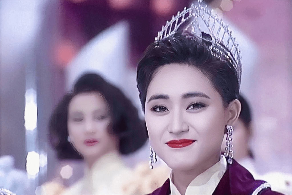 预告片劲爆,56岁短发女神演夜总会老板娘_陈法蓉_内地_王晶