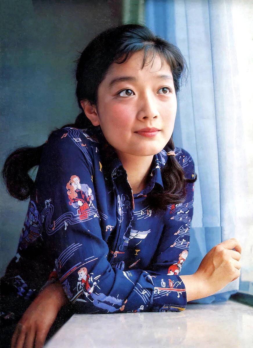 和父母都是上影演员,电影《巴山夜雨》让她成名_张闽_知名演员_观众