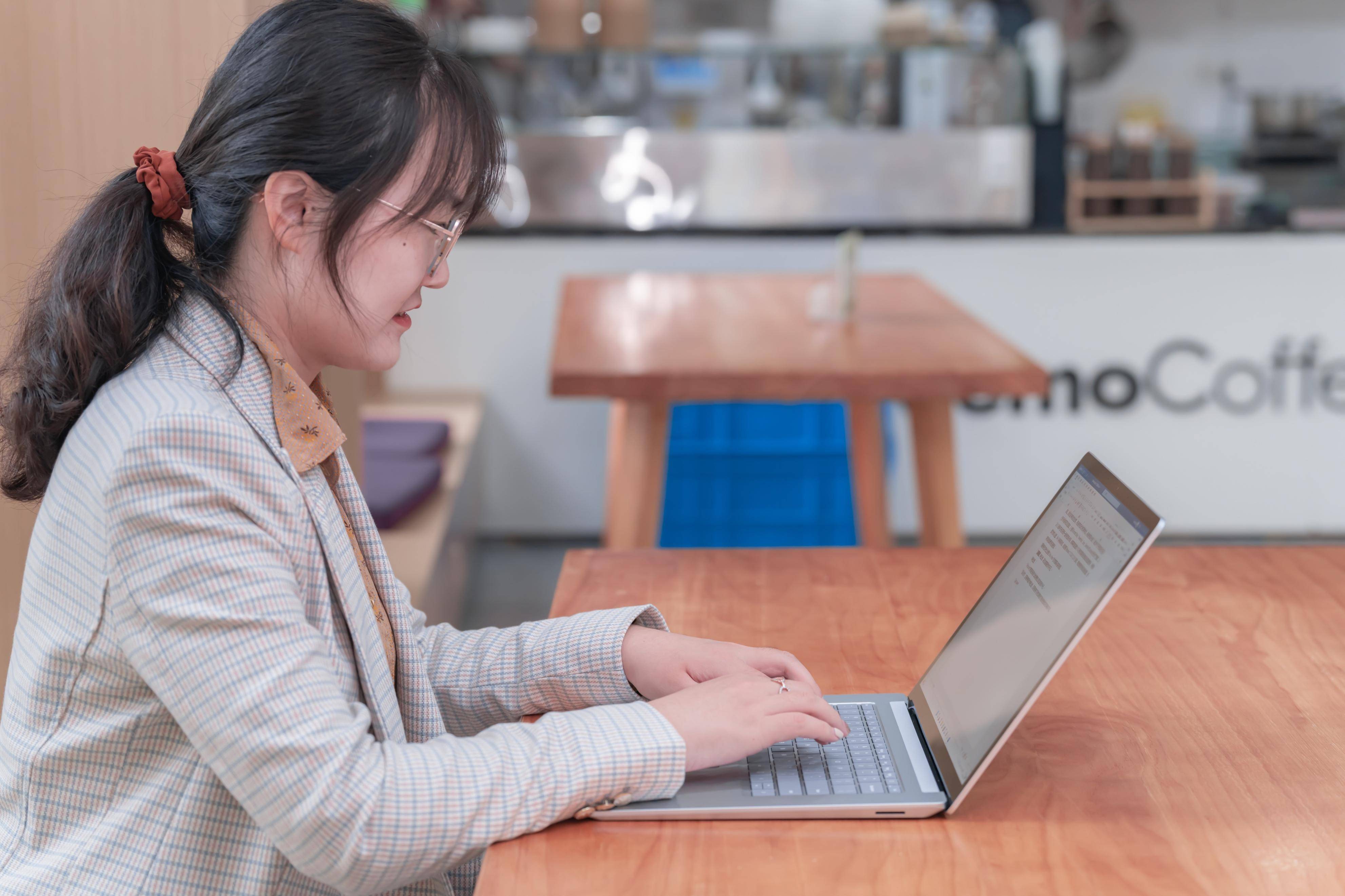 Surface Laptop 5 详测：模具延续经典，配置常规升级，性能表现亮眼