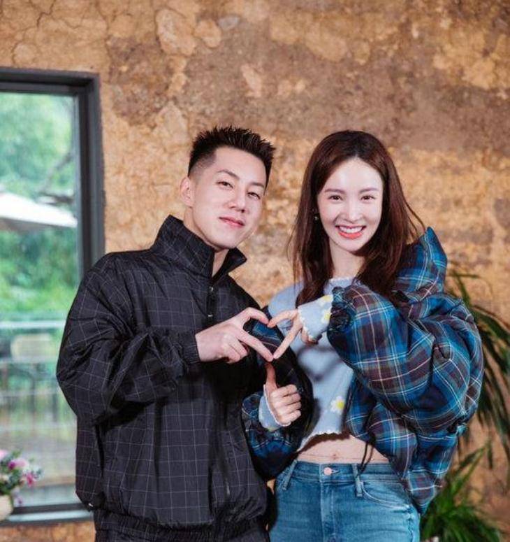 《女儿们的恋爱》终于结局,金晨卡斯柏两人互选?