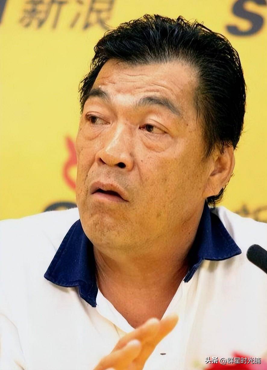 永远的傻哥哥程奎安:54岁葬在村长,留下的两个女人什么地位?