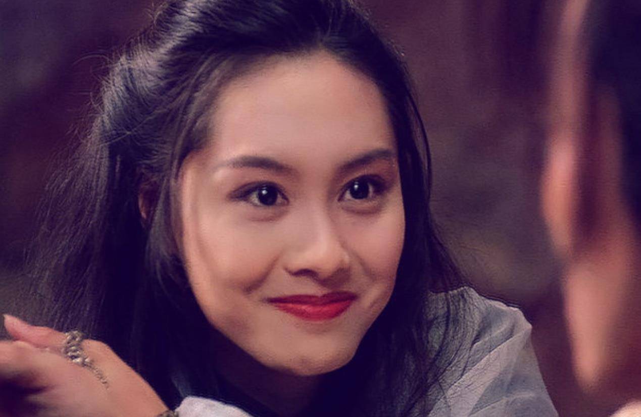 朱茵生图被疯传,48岁的模样真实,近照放大三倍后确定没眼花?