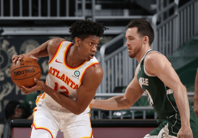 字母哥做出改变,隆多首发7助却惨败_老鹰队_比赛_助攻