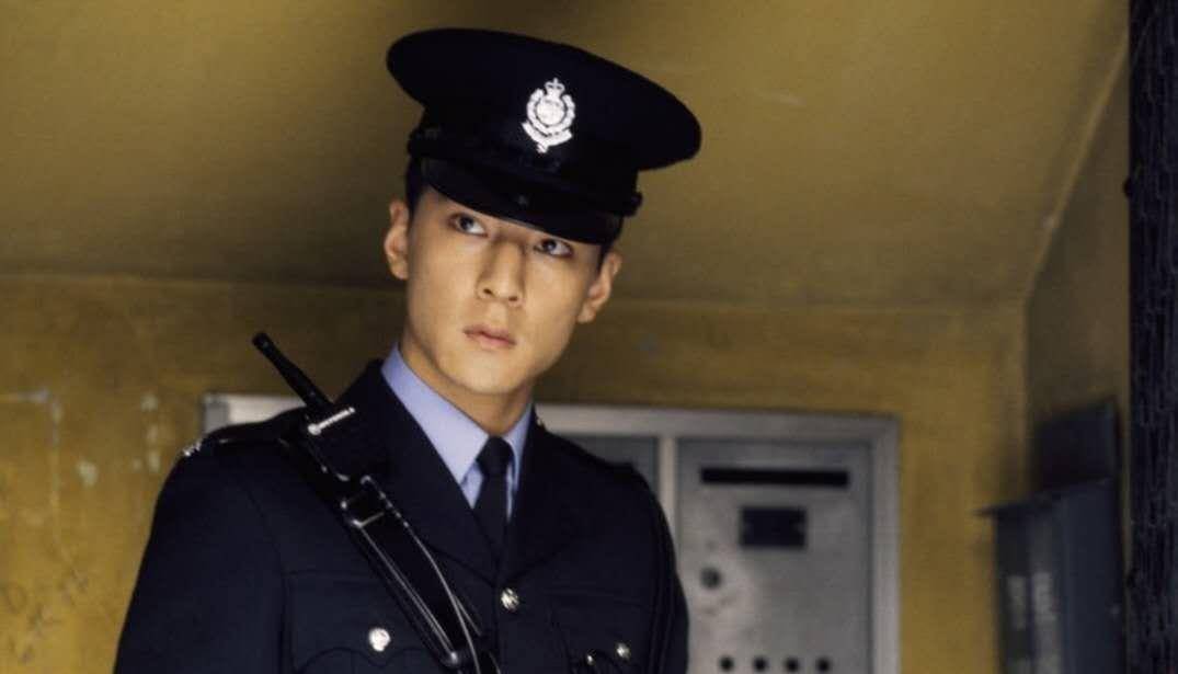 吴彦祖28米开外一箭洞穿手机摄像头,屏保曝其女儿奴_射箭_华人_称号