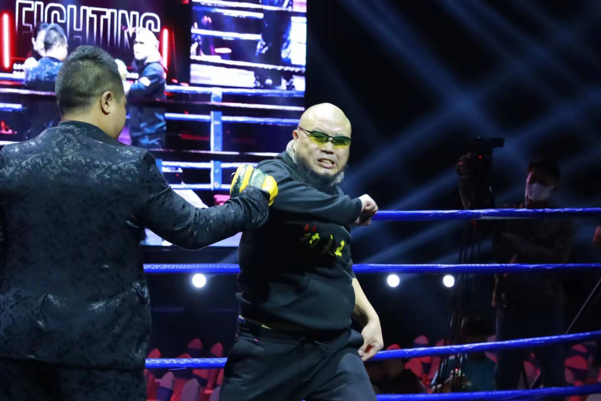 太极雷雷vs王知亮二番战 127重拳或再现擂台,12月份开打_袁建坤_赛事