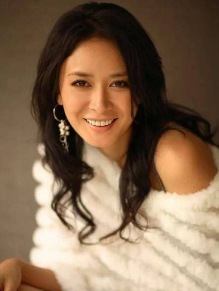 40岁女星张恒显老,撞脸宋丹丹,曾饰演《还珠格格》塞娅公主_短发_显得