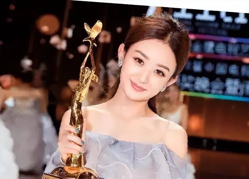 赵丽颖:出道拍亲密戏被杨颖打脸,情断冯绍峰成大遗憾_杨幂_连郑恺