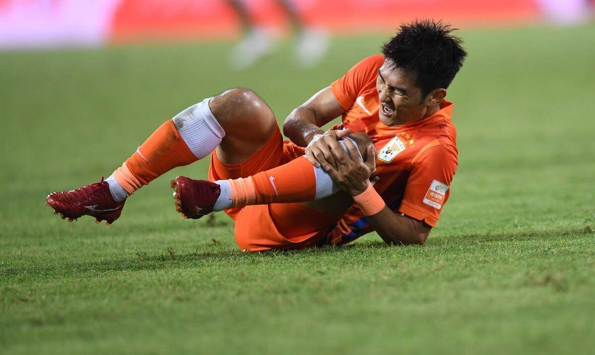 廖力生后悔离开恒大吗？鲁能准备引进新援顶替他，未来或无球可踢_泰山队_郝伟_本赛季