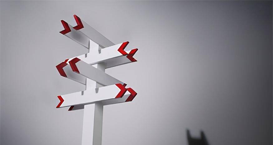 人生的岔路口,昂首阔步上陡坡,谨小慎微下平坡_十字路口_道路_不知道