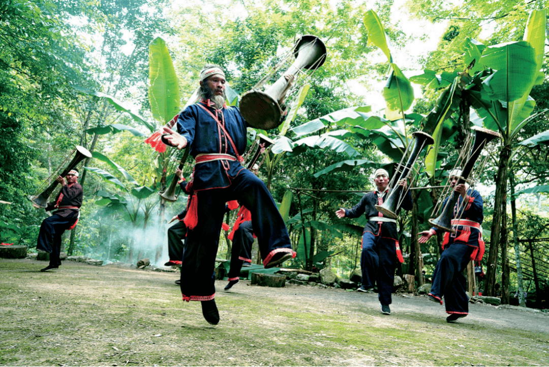 广西美术出版社丨《中国瑶族在金秀》:一部瑶乡的影像志_摄影_文化