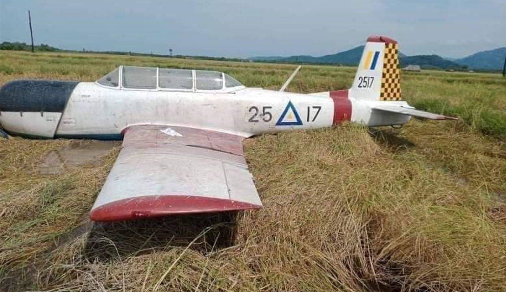 缅甸空军一架初教6教练机在德林达依省德耶羌镇坠毁,飞行员安全逃生