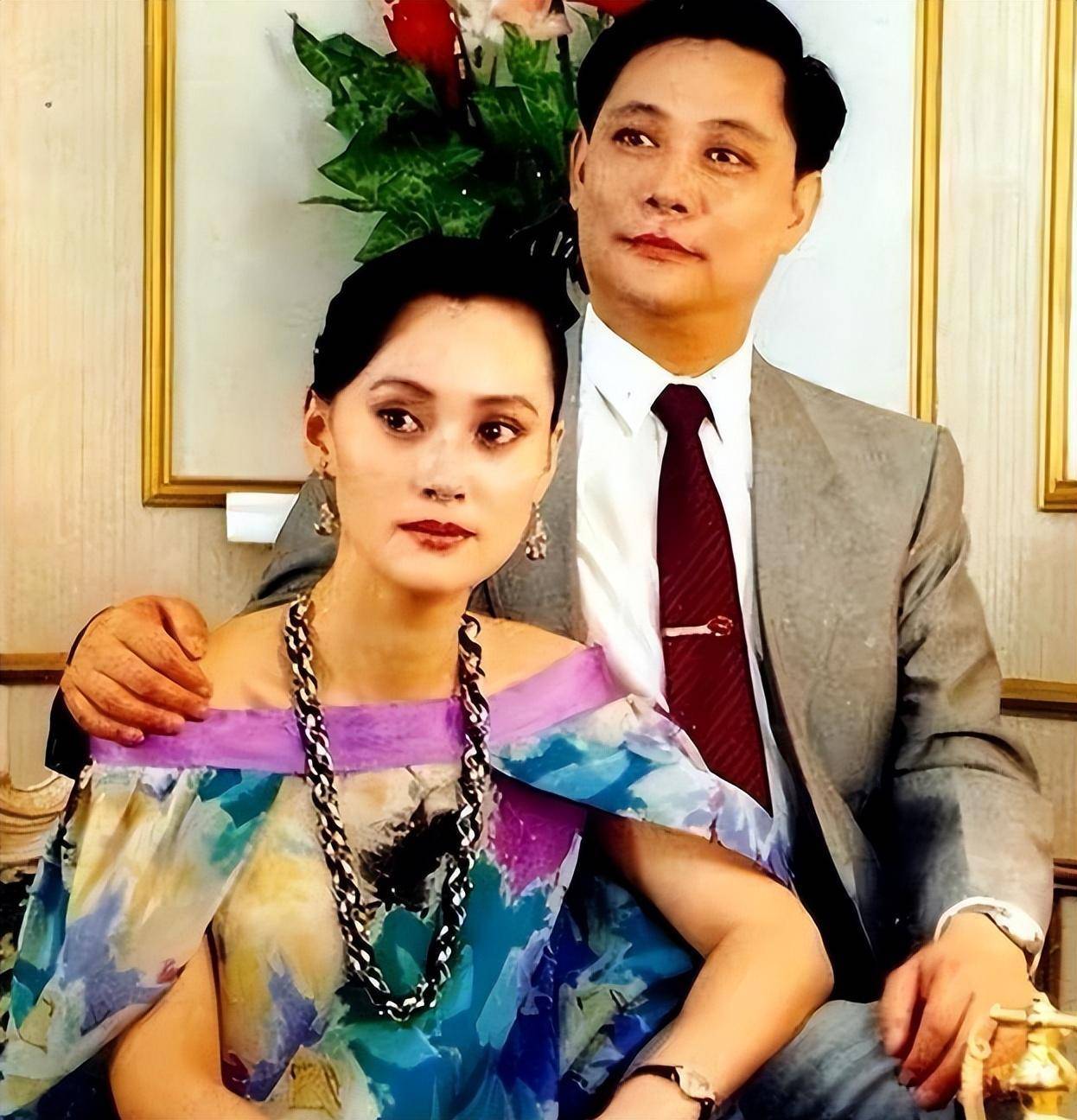 节目里有个京剧表演吸引到宋佳,但严谨来说,是表演者张学津,令宋佳