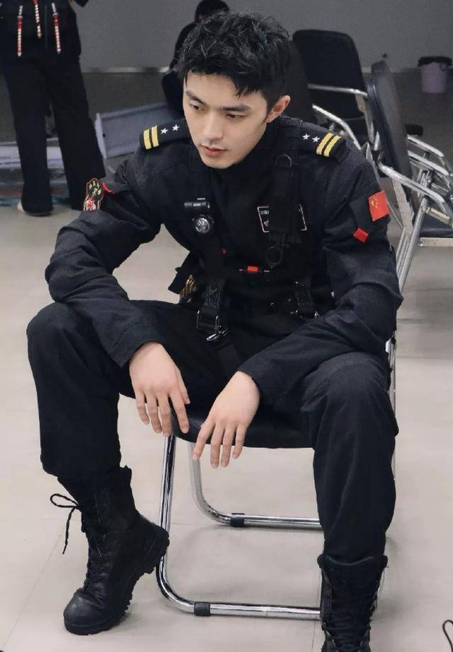 警服_网友_徐洋