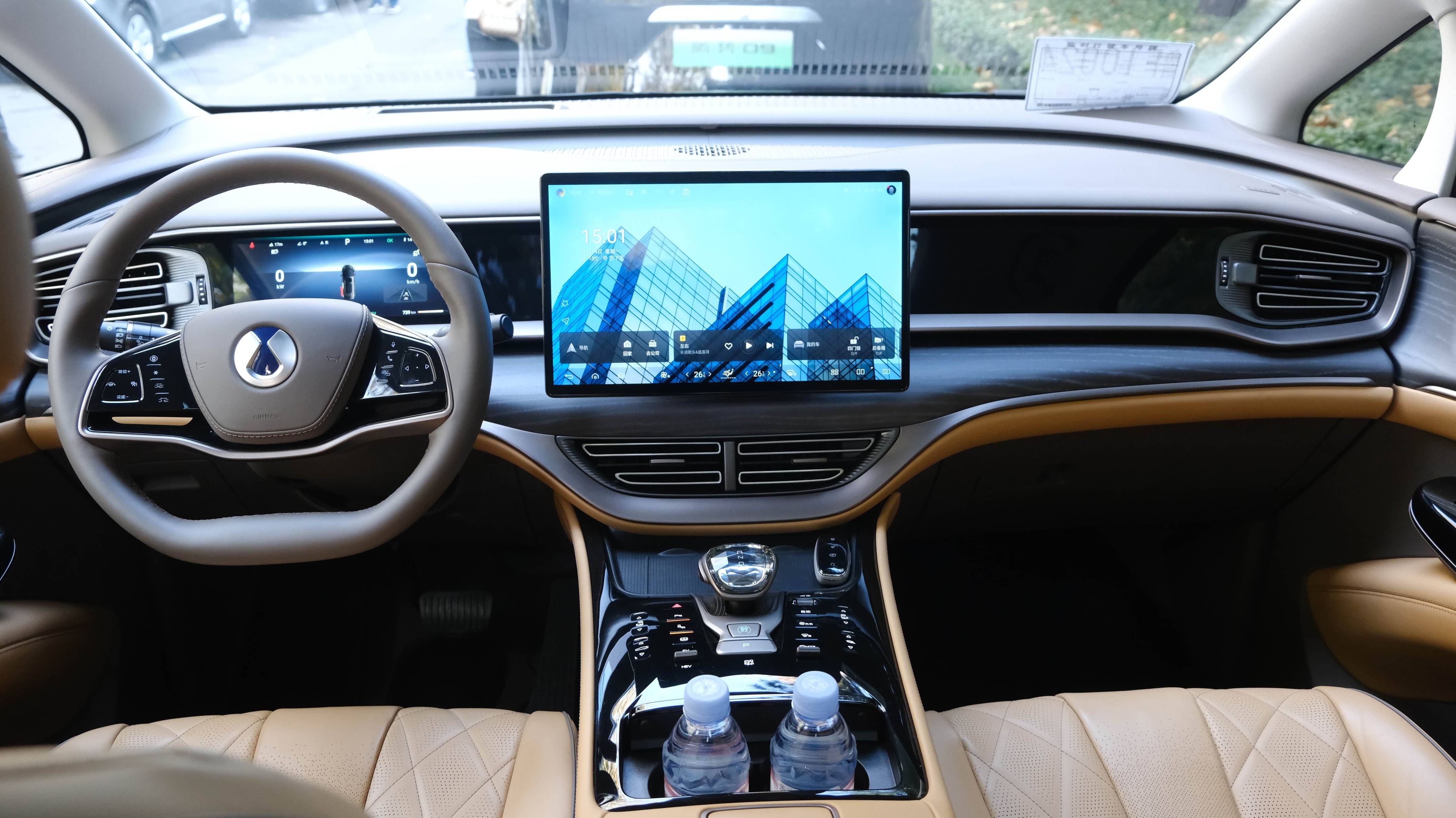 试驾腾势d9 dm-i:大块头却不笨重,起步轻快且提速丝滑_搜狐汽车_搜狐