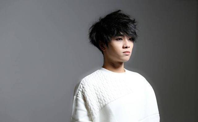 华晨宇原来有前女友,看了两人的合影,明白花花为什么忘不了她了_情感