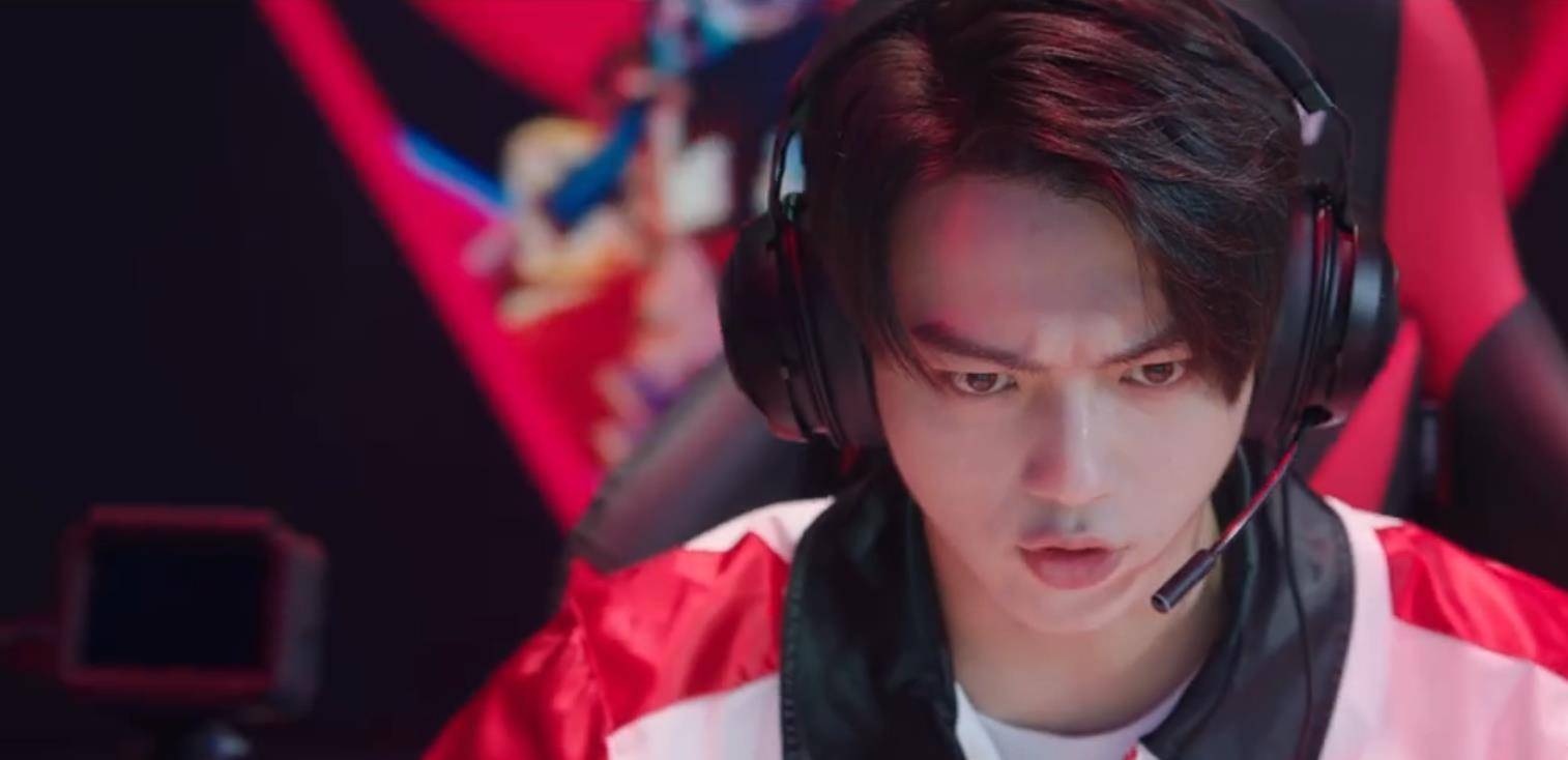 《你微笑时很美》预告许凯电竞造型帅气依旧,搭档程潇充满cp感_作品