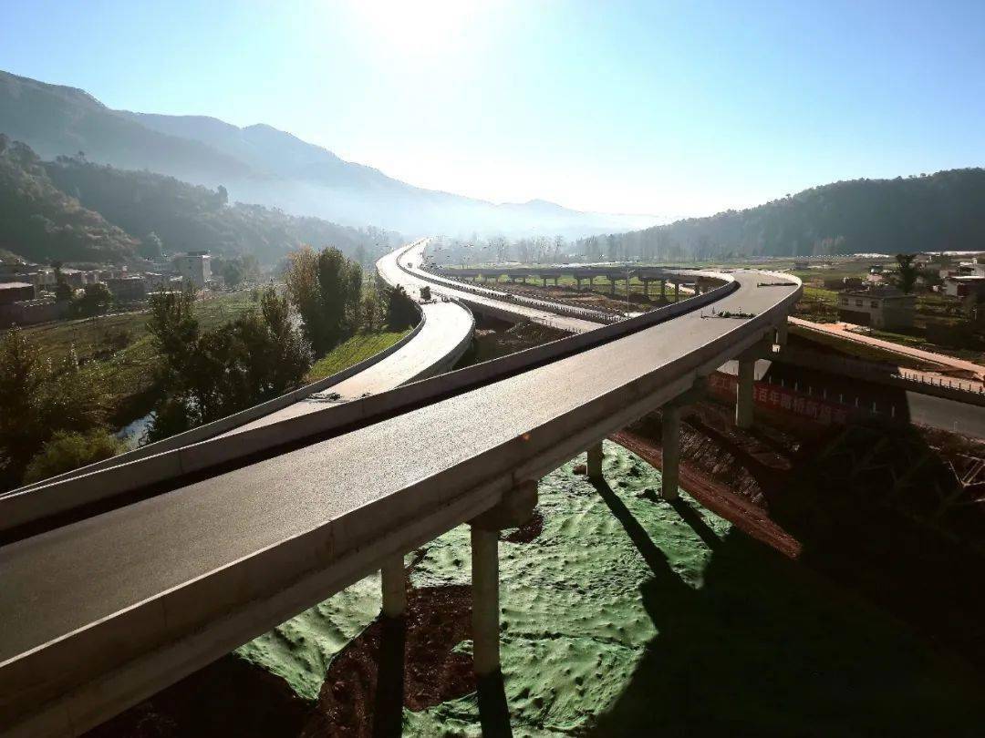 沿江高速会理市境内zcb1