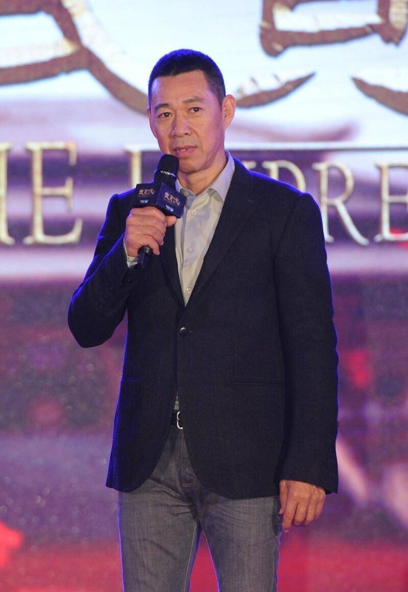 65岁张丰毅晒健身照,不是"花甲老人",而是"健身猛男"_进行_运动_训练