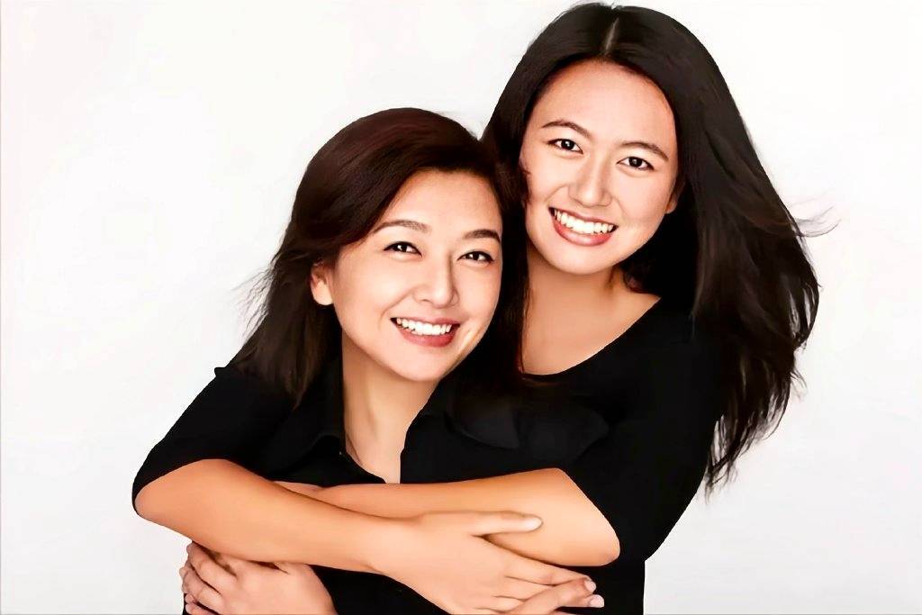 高亦心罕见出镜,身材高挑眉眼精致,爸爸是著名演员高曙光_江珊_女儿