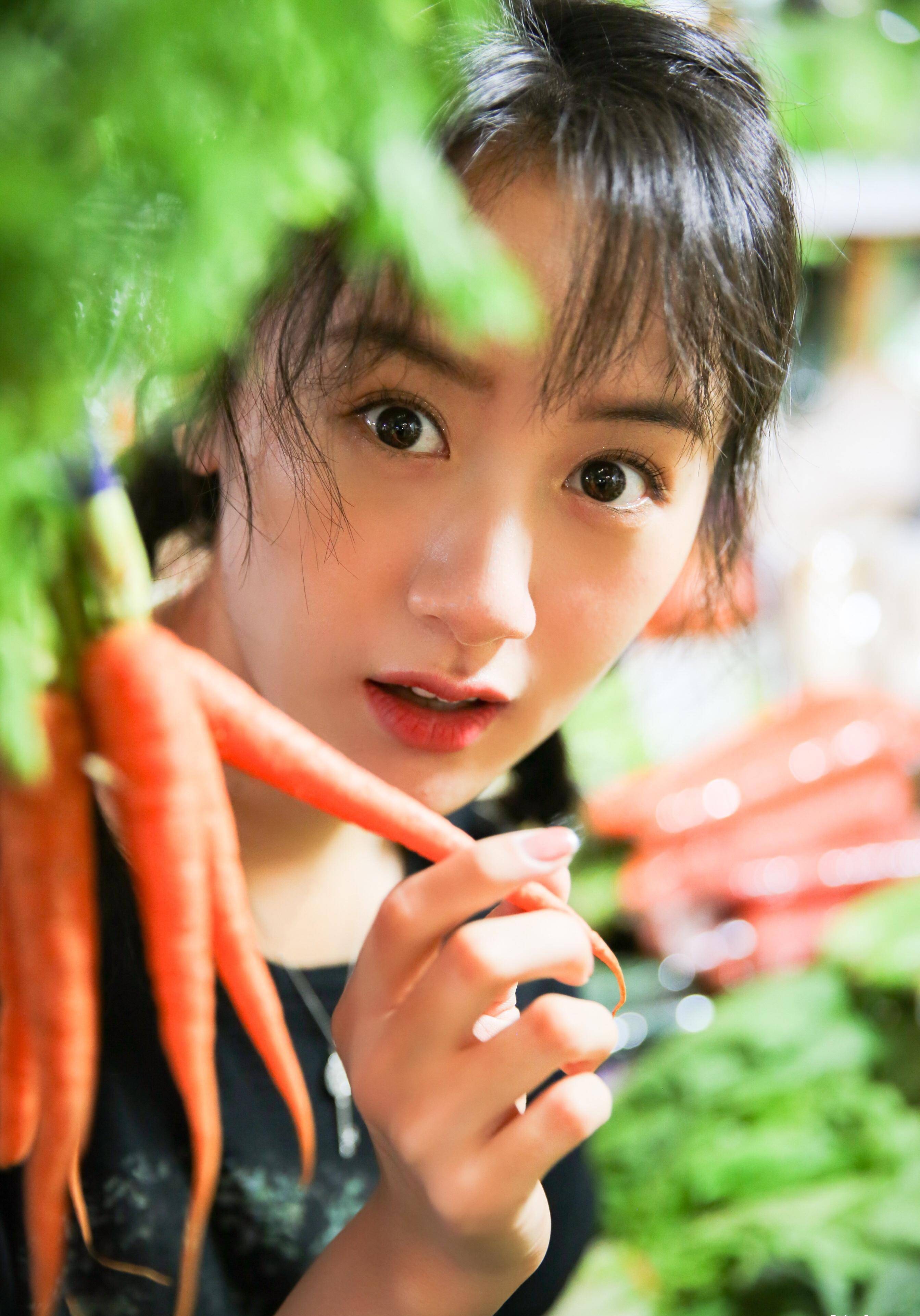 袁冰妍被群嘲?王一博艰苦的生活?肖战带动了奶奶粉?_演技_考古肖_个人