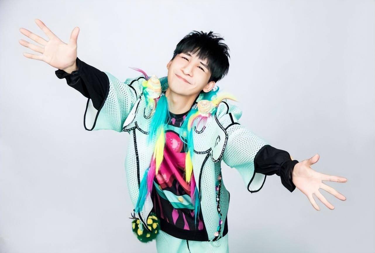 歌手大张伟:与乐队成员aa分账,大3岁"胖媳妇"常让他感动_付翀_音乐